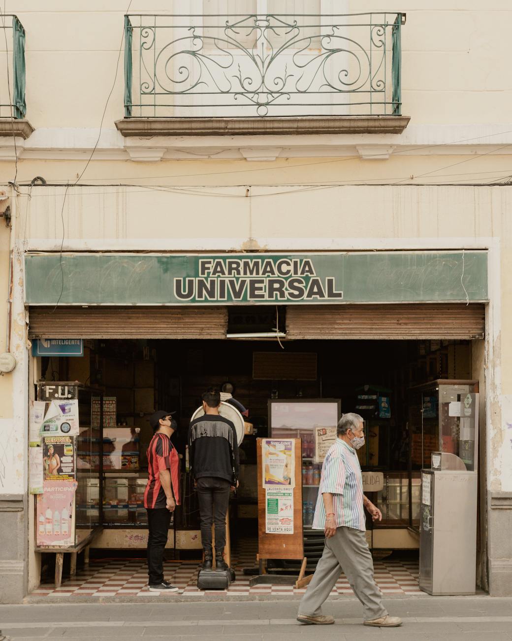 pharmacy in city