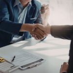 Tela de sistema com planilha de dados e campos preenchidos, representando controle de informações entre contratante e contratado.